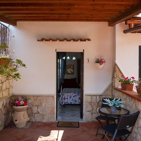 B&B Appartamenti L'Anfora Sperlonga Luaran gambar