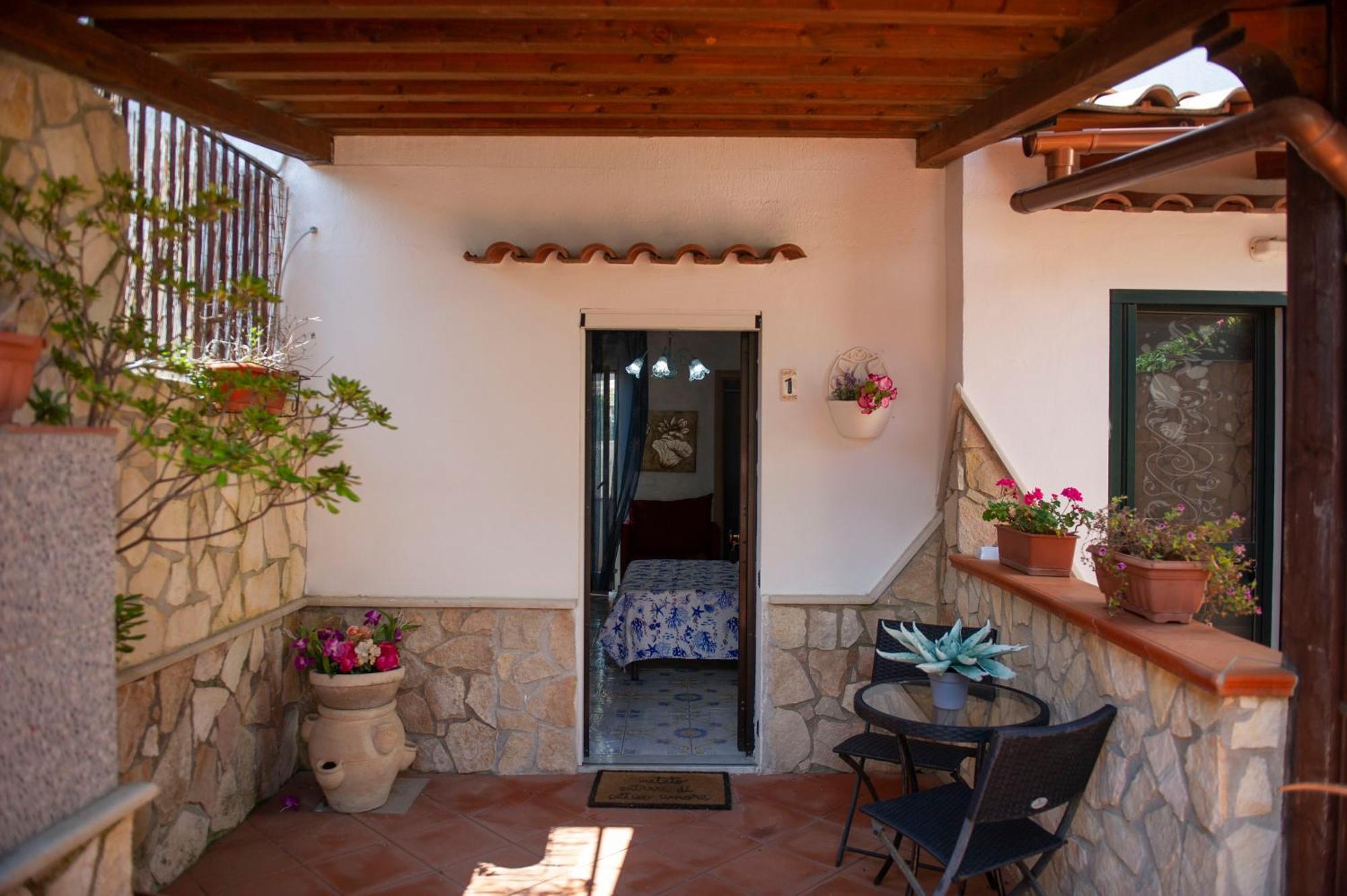 B&B Appartamenti L'Anfora Sperlonga Luaran gambar