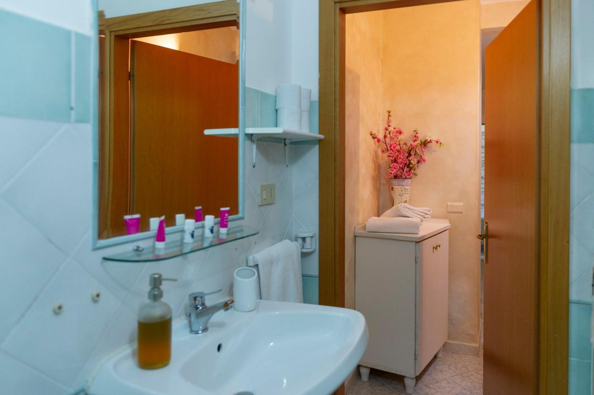 B&B Appartamenti L'Anfora Sperlonga Luaran gambar